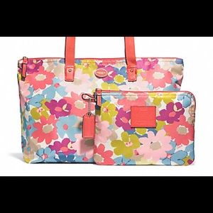 Retired NWT Coach Floral Weekender